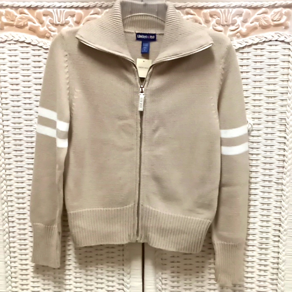 Stretchy zip sweater
